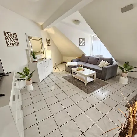 Schoene Dg Im Zentrum * باد كروزناش